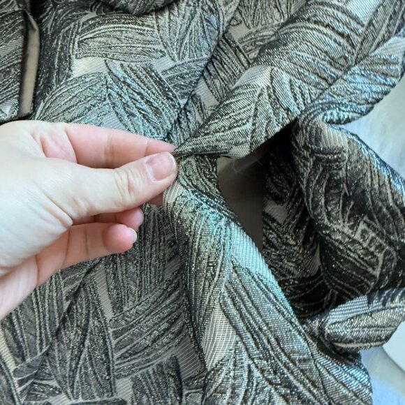 The Met OPERA Store Silver Coat Gunmetal Lame Black tie, wedding S - Picture 8 of 11